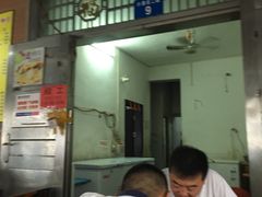 -周记蟹仔粉(侨港风情街店)
