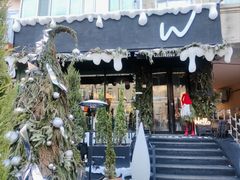-W COLLECTIVE  DESSERT SHOP