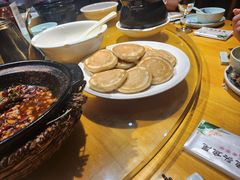-国庆鱼头鱼尾馆(盛世华庭店)