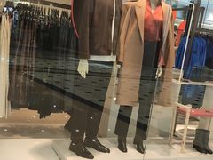 -COS(月星环球港店)