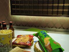 -GAGA主题量贩式KTV平价店(工大店)