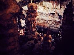 -波斯托伊纳溶洞