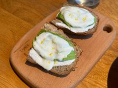 牛油果烤面包配酸奶-1861意大利餐厅(文化广场店)