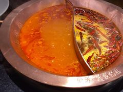 -山城鼎重庆老火锅(西安钟楼店)