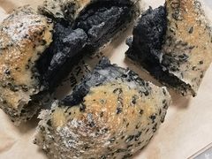 黑芝麻炸弹-熊叔熊婶面包房(团结湖店)