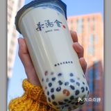红茶拿铁是经典款，姜茶开盖就能闻到很重的姜味