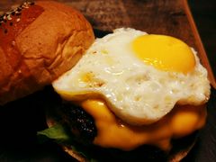 -HIGH FIVE哈福手工汉堡(桂林路店)