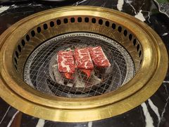 -山川小町·极番烧肉(新地假日广场店)