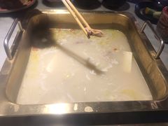 -尚尚仙·酸汤猪手·猪肚鸡火锅(华联万柳购物中心店)