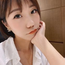 -漫画美甲美睫轻奢馆