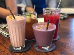 -ROAST coffee & eatery