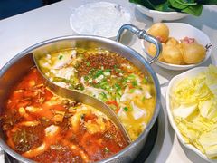 -德林酸菜鱼火锅(南丹店)