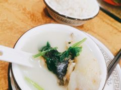 -正宗鸡饭粤香酒家(朱村店)