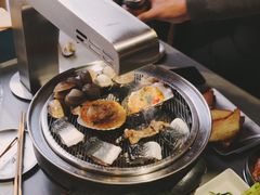 -围炉肉舍•炭烤活鳗•丹东海鲜烤肉(步行街店)