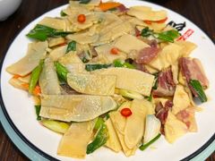 -民间瓦缸煨汤館(嵩山路店)