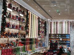 -VENCHI 闻绮(上海佛罗伦萨小镇店)