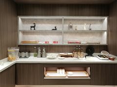 -汉庭优佳(上海恒隆广场南京西路地铁站店)