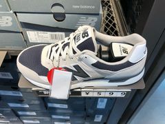 -法雅体育工厂店(皂君庙路店)