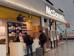 -麦当劳(深圳北站B2检票口楼上)