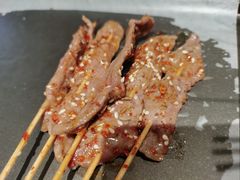 -何妹湿辣牛肉·粤式烧烤砂煲(桂雅路店)