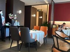 -鸽子侯·家宴·平价海鲜(绿地店)