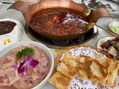 -墨居上隐·院子里火锅(峨眉店)