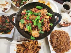 嘉丰小炒肉-嘉丰湘菜馆(芳群园店)