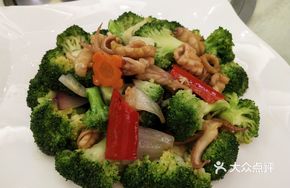 Broccoli and Squid Stir-fry