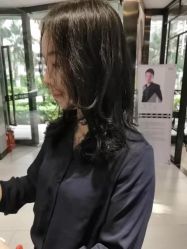 -首脑美发沙龙