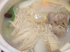 -泉福居酱骨头自助广场(南大街商业步行街店)