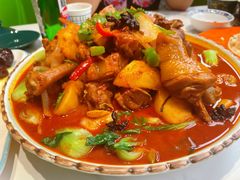 -三江源美食城