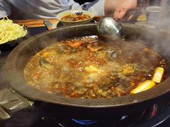 香辣锅-石锅苗苗鱼(武汉首店)
