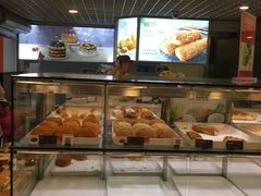 面包甜点陈列柜-BreadTalk面包新语(长寿路地铁站店)