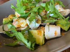 温热海鲜沙拉配牛油果-Mercato莫卡多露台餐厅与酒吧(K11店)
