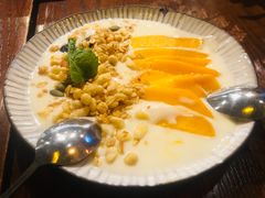 芒果燕麦酸奶-斯比特花园西餐厅(东方商厦店)