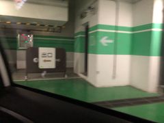 -徐汇日月光地下停车场