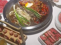 -茅草房·河畔园林火锅
