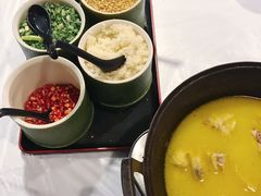 -鲜入围煮花胶鸡海鲜火锅