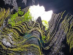 -梭布垭石林景区