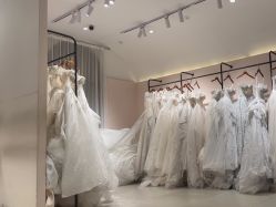 -PAI婚纱礼服设计馆【大牌租赁/高级定制】