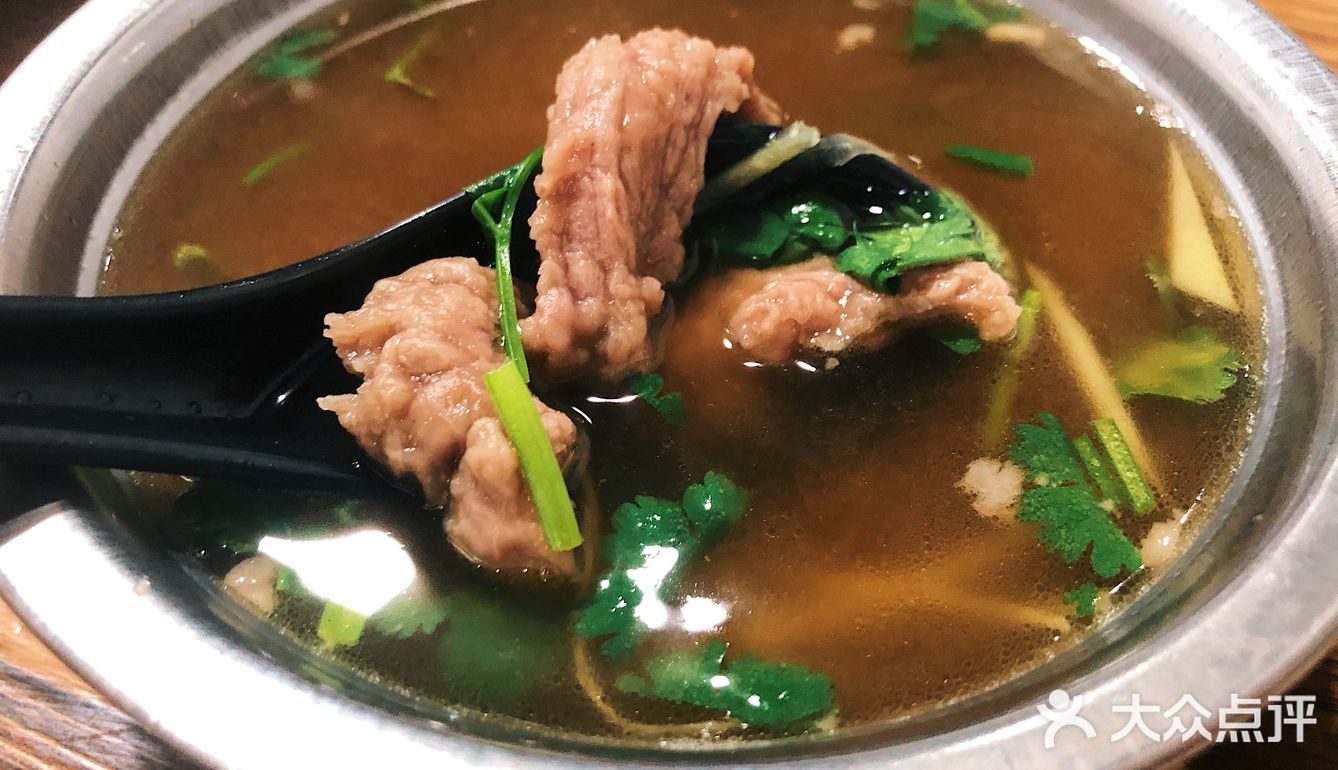 地铁一个多小时，来吃口网红肉