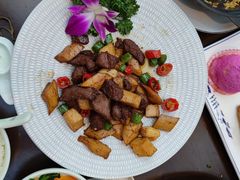 杏鲍菇炒雪花牛肉-味友味港印记(厦门集美银泰百货店)