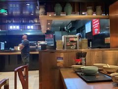 -亮亮面馆(经六路店)