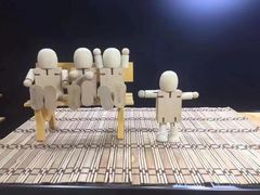 -罗伯特眼镜·蔡司官方授权(罗湖国贸店)