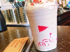 伊顿草莓-COSTA COFFEE(济南振华商厦店)