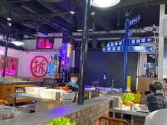 -马路牙子烧烤音乐酒馆(望京店)