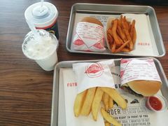 -FATBURGER 特富客汉堡(外交公寓店)