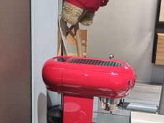 -目艮眼镜SHOWROOM(品牌集合店)