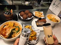 -W COLLECTIVE  DESSERT SHOP