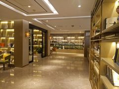 -杭州西湖湖滨银泰亚朵酒店